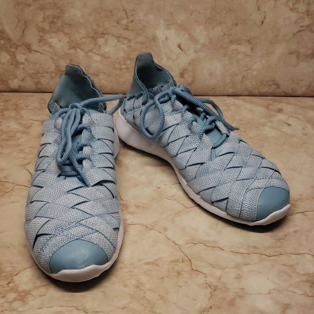 Nike Women's Blue Woven Textile  Athletic Shoes Size 7